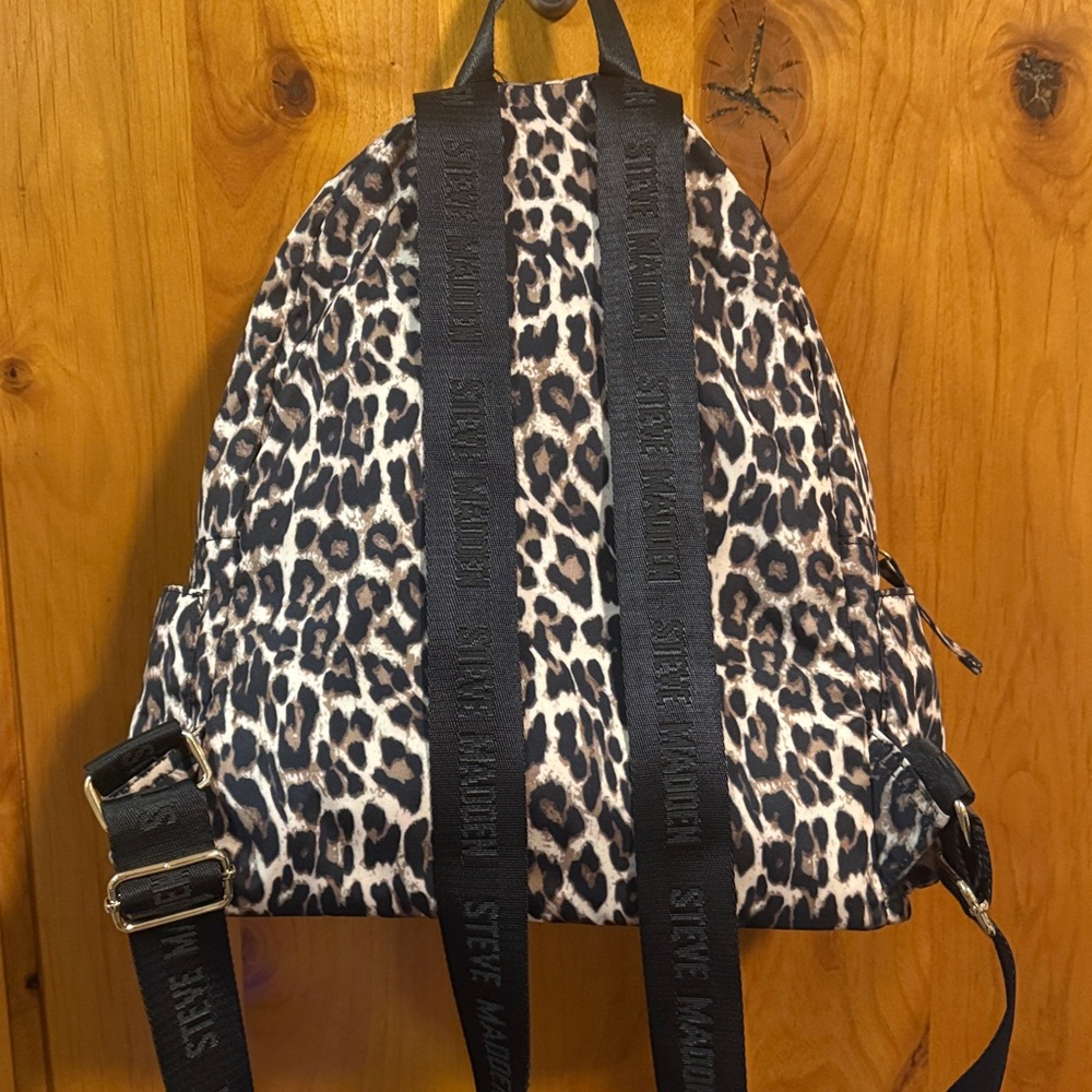 Steve Madden Animal Print backpack - Picture 4 of 6
